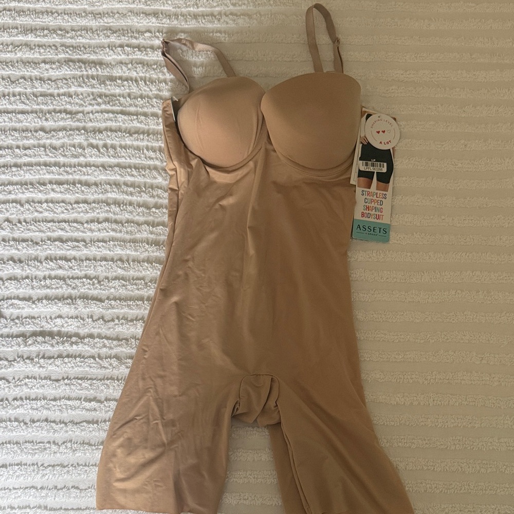 Assets by Spanx Women's Nude Shapewear Bodysuit